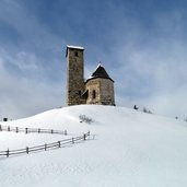 vigiljoch st vigil kirchlein winter