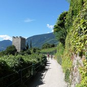 meran gilfpromenade richtung pulverturm und tappeinerweg