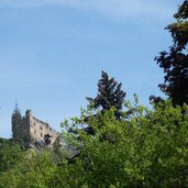 brunnenburg dorf tirol