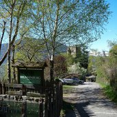 eingang bei brunnenburg tirol