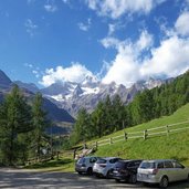 blick vom seeber parkplatz richtung hoher first mit gletscher