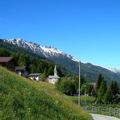 dorf aschbach mit naturnser hochwart