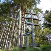 zugang zum kuenser waalweg wetterkreuz josephberg