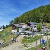 schennaberg taser familienalm kinder spielen spielplatz