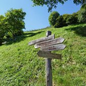 mhw spronser tal aufstieg richtung gfeis wegweiser