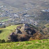 schloss annenberg darunter goldrain herbst