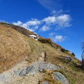 aufstieg nach st martin im kofel weg