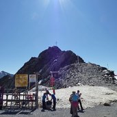 bergstation schnalstaler gletscherbahn grawand gipfel