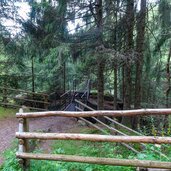 haflinger erlebnisweg bruecke