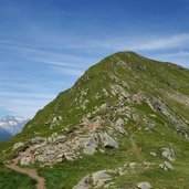 aufstieg zum fleckner am jaufenkamm weg