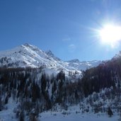 faltschnalalm pfelders winter dahinter sefiarspitz