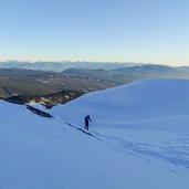 aufstieg schneeschuhwandern dolomiten panorama
