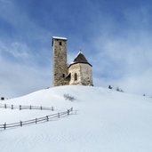 vigiljoch st vigil kirchlein winter