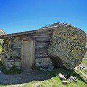 stein und biwak huette bei gruensee