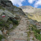 weg kirchbergtal ulten bei rabbijoch