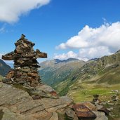 kreuz steinmann nahe rabbijoch ulten