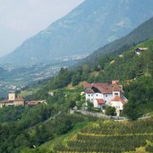 dorf tirol fraktion sankt peter mit schloss thurnstein