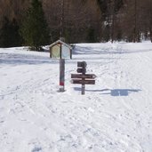 wegweiser am weg nr unterhalb kurzras winter