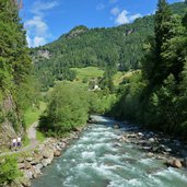 passer schluchtenweg bei gomion haeuser bei schram hof