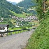 aussicht auf st leonhard passeier ab weg aus breiteben