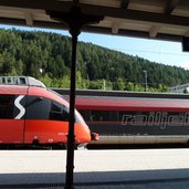 oebb railjet zug bahnhof