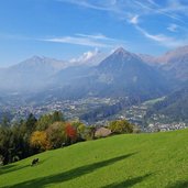 hoefeweg schenna oberhalb st georgen herbst