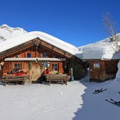 Skigebiet Pfelders Almhuette Restaurant