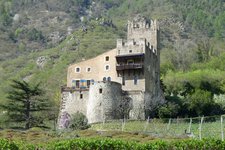 schloss hochnaturns fruehling