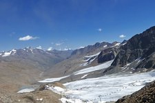 schnalstaler gletscher mit gletschersee gletscherzungen sessellift