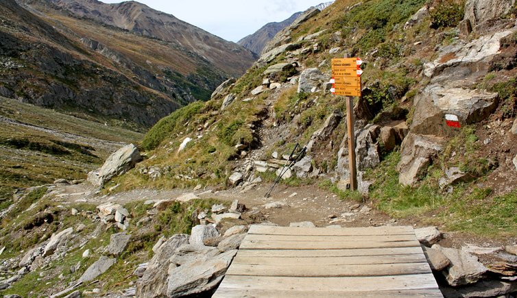 Meraner Hoehenweg Nord Wegweiser