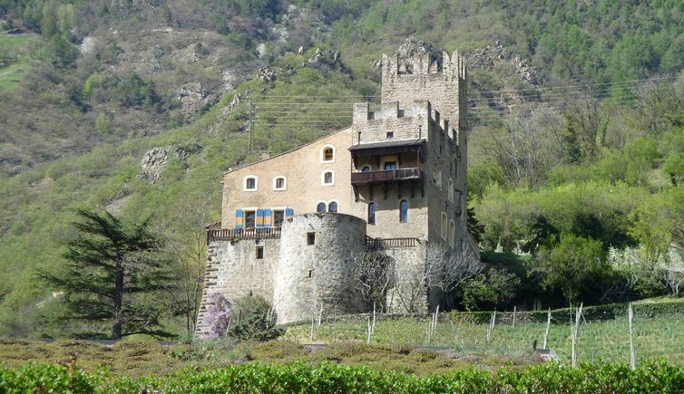 schloss hochnaturns fruehling