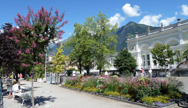 meran kurpromenade blumen kurhaus