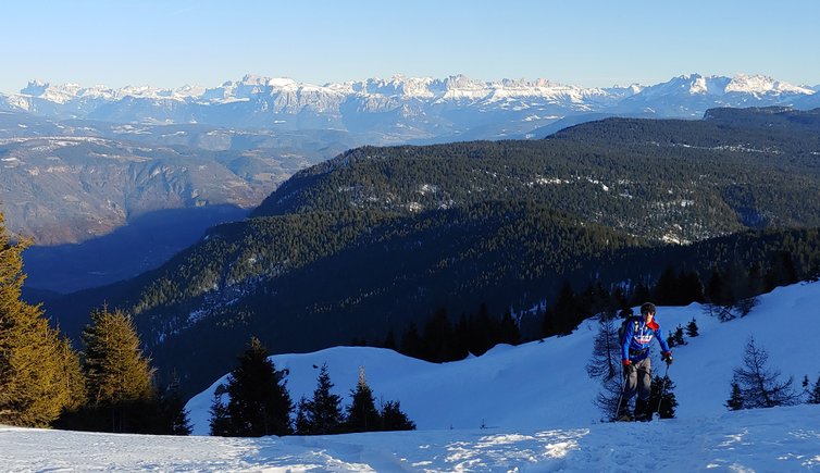 schneeschuhwandern mit panorama