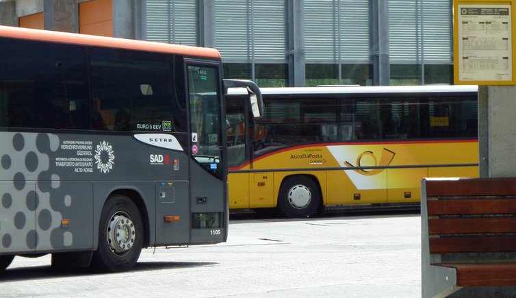 bahnhof mals bus in die schweiz