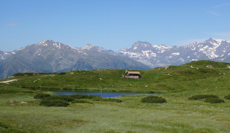 jaufenkamm kehlerlacke dahinter texelgruppe und oetztaler alpen fr