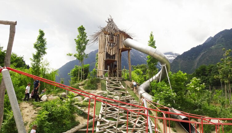 Spielplatz f meranerland AD